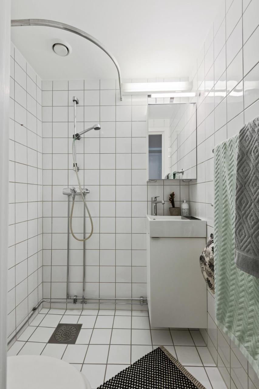 Nordic Host - City Center 2 Bed / 2 Bath - Skippergata - 3 Minutes From Station Oslo Bagian luar foto
